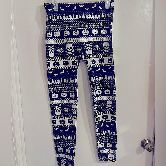 Skull and Bones Halloween Jack O’ Lantern Leggings Medium - Picture 2 of 2